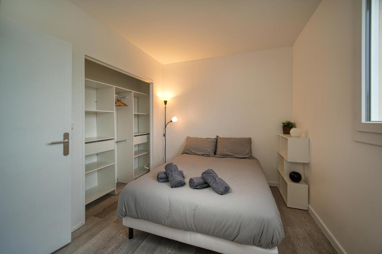 Appartement Tout Equipe Parking Balcon 2 Chambres Marselha Exterior foto